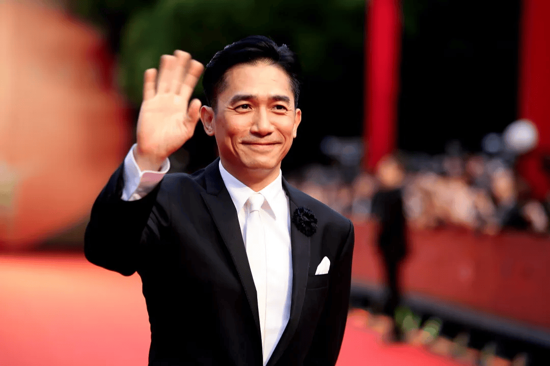 皇冠信用网最高占成
_梁朝伟时隔36年后宣布再次拍电视剧:饰演一个连环杀手皇冠信用网最高占成
,和以往演出的形象很不同,是个非常黑暗的角色